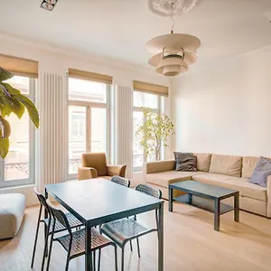 Appartement The Bright Stone Lodge. Heart Of, Antwerpen